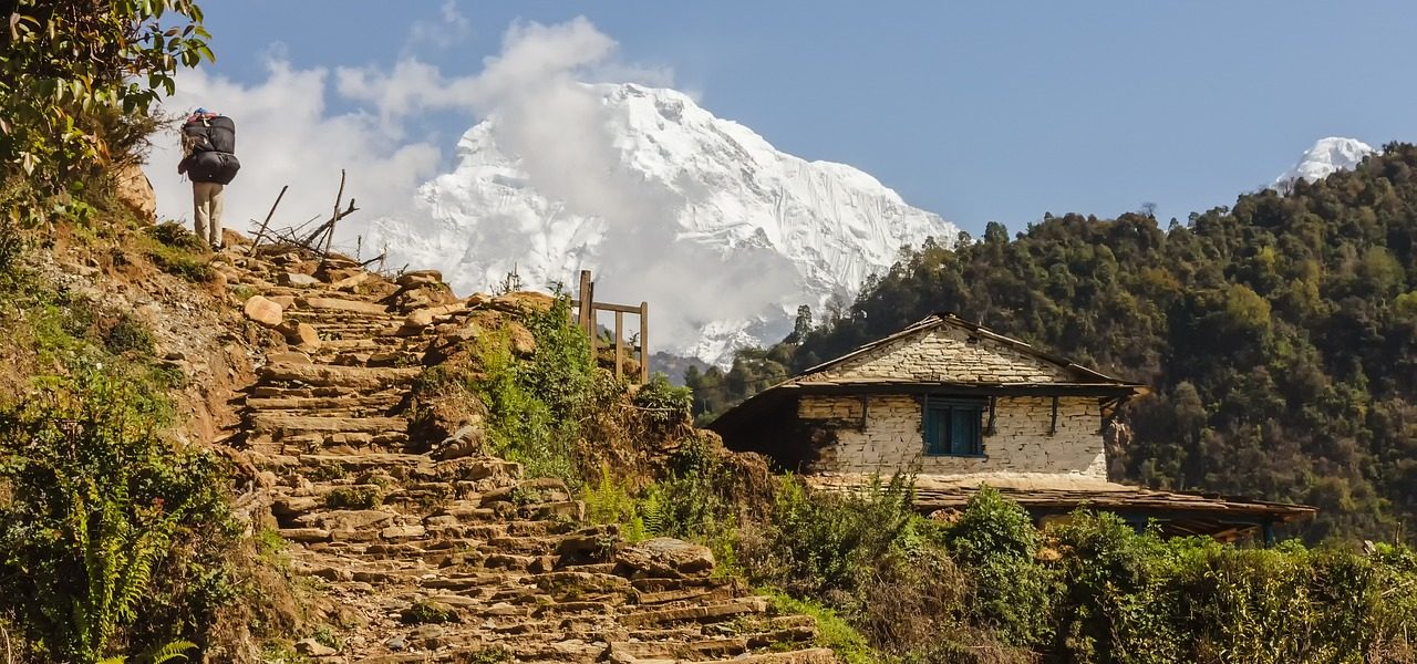 nepal, trekking, mountains-7164044.jpg